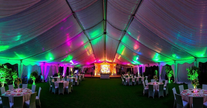 Aluguel de tendas valor: descubra como economizar na sua festa